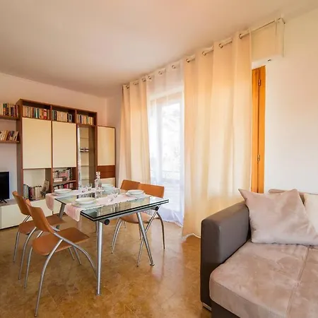 Anice, App. Lido Di Private Parking